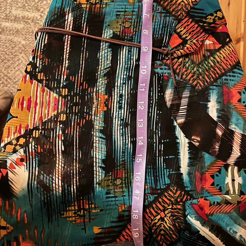 Colorful Geometric Women's Top - Picture 8 of 8
